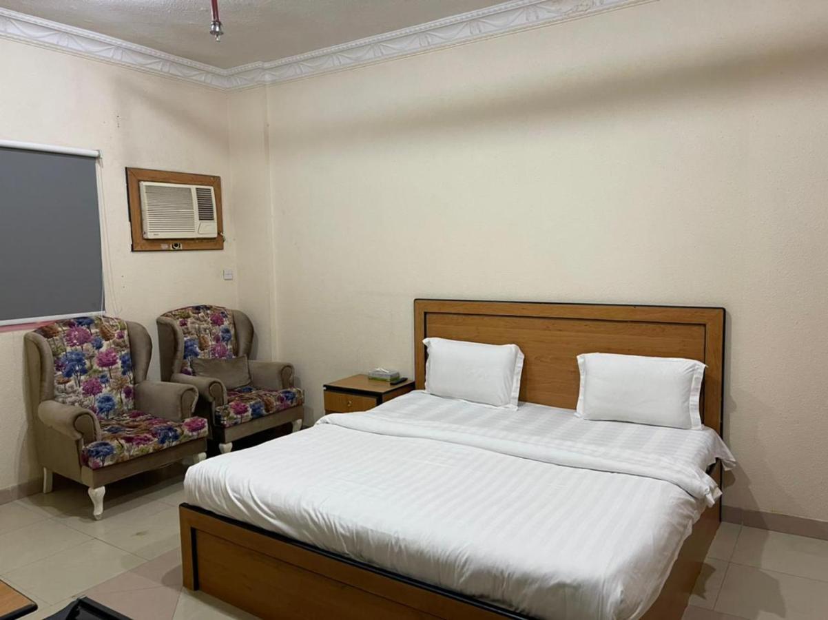 Golden Quba 1 Aparthotel Riyadh Bagian luar foto