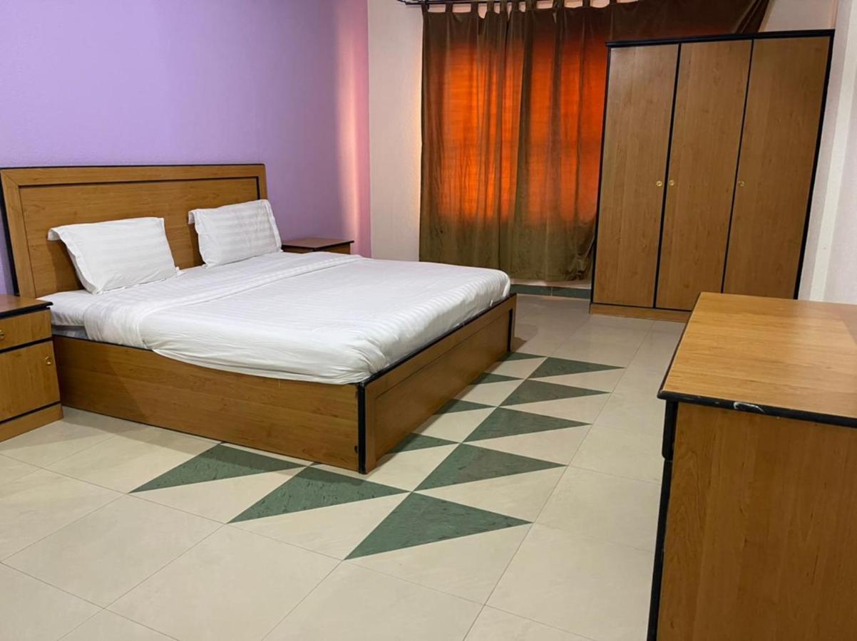 Golden Quba 1 Aparthotel Riyadh Bagian luar foto