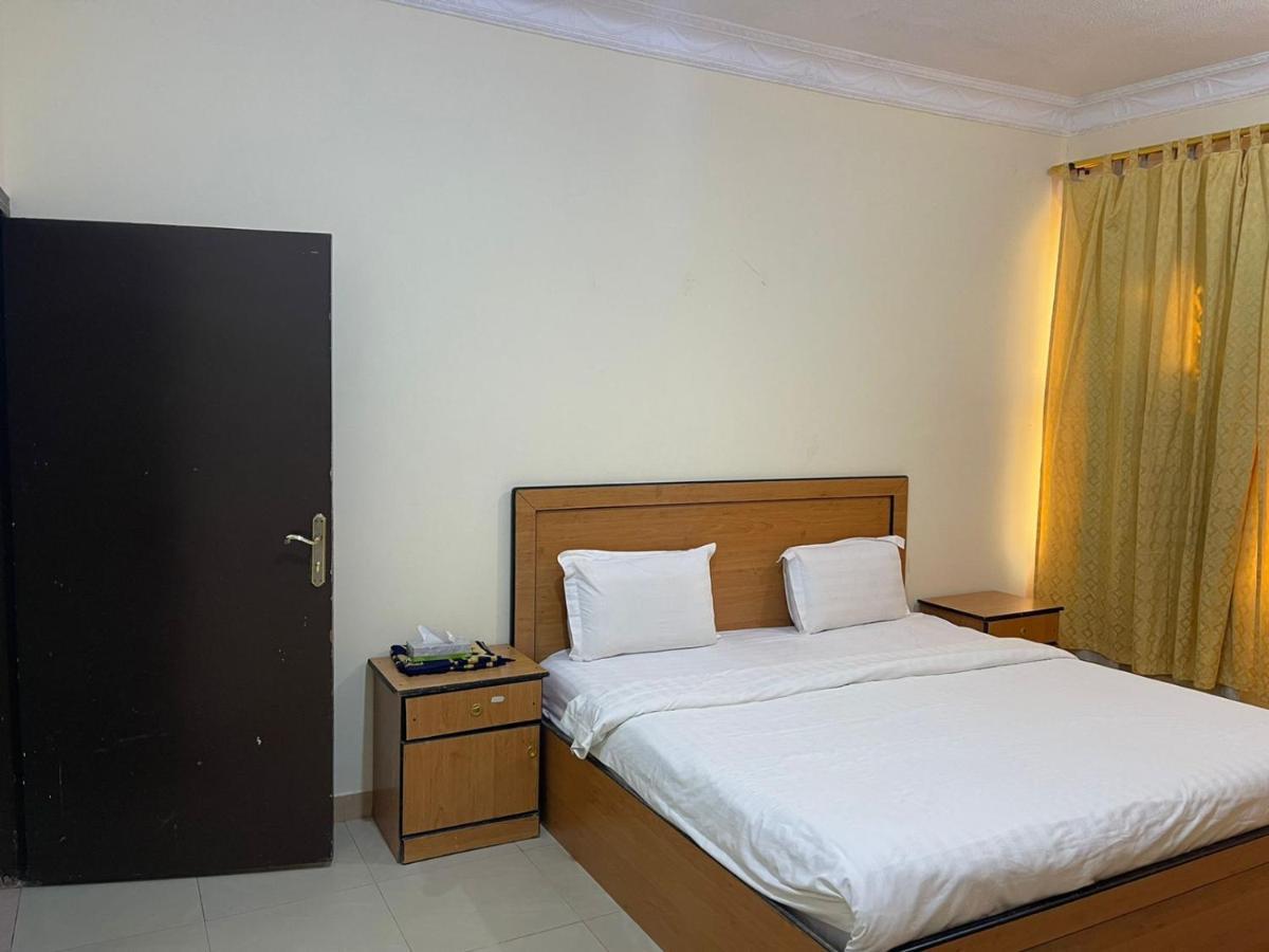 Golden Quba 1 Aparthotel Riyadh Bagian luar foto