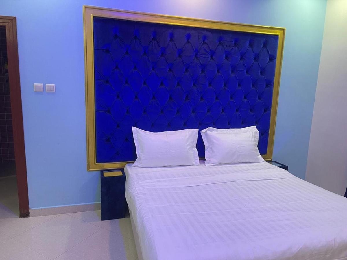 Golden Quba 1 Aparthotel Riyadh Bagian luar foto