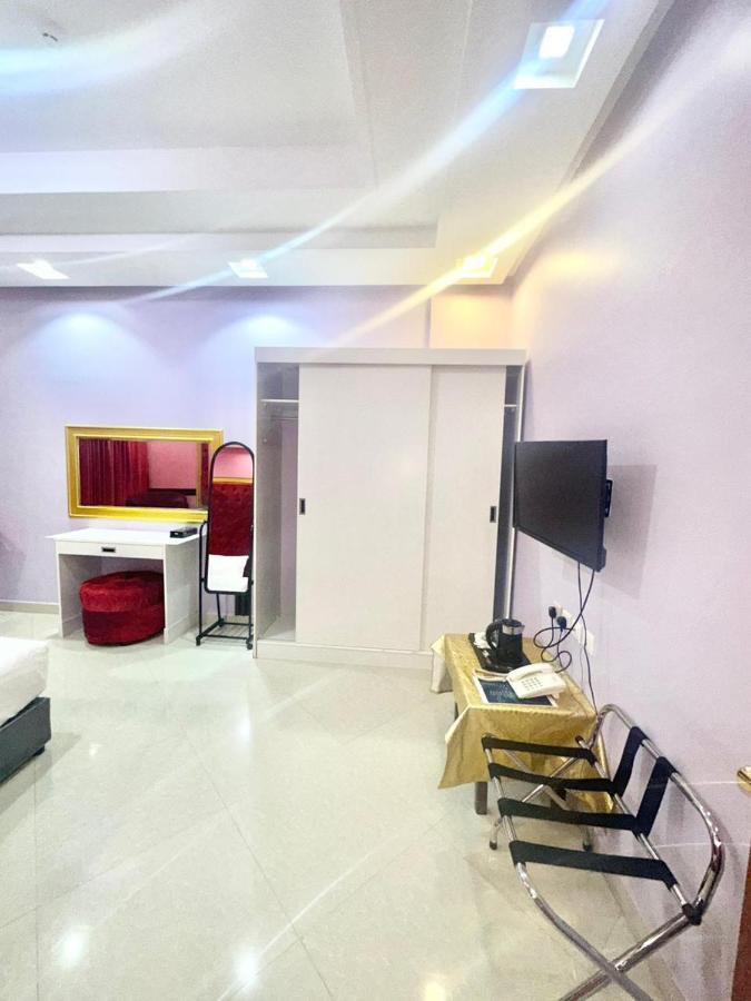 Golden Quba 1 Aparthotel Riyadh Bagian luar foto