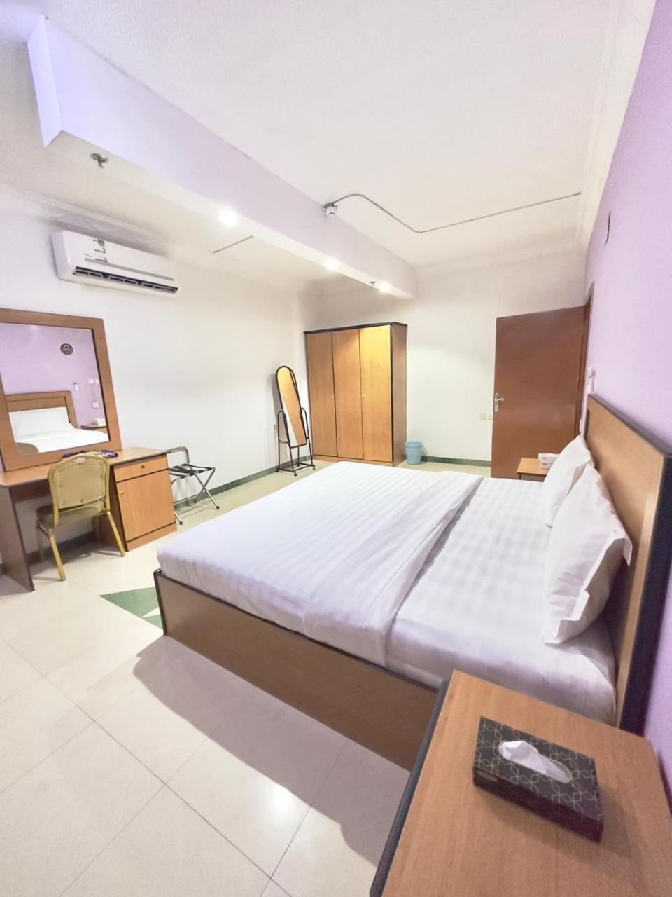 Golden Quba 1 Aparthotel Riyadh Bagian luar foto